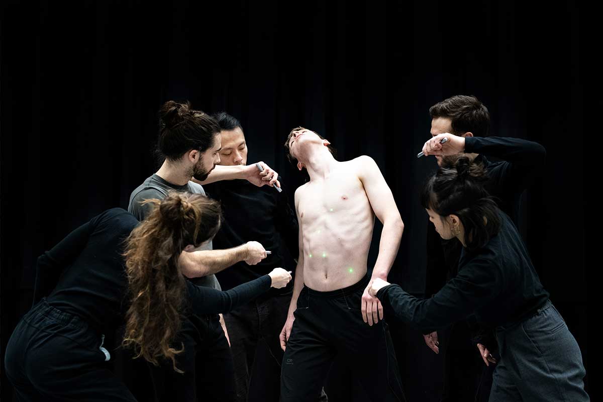 theater heidelberg lametta abo oscillation Iván Pérez