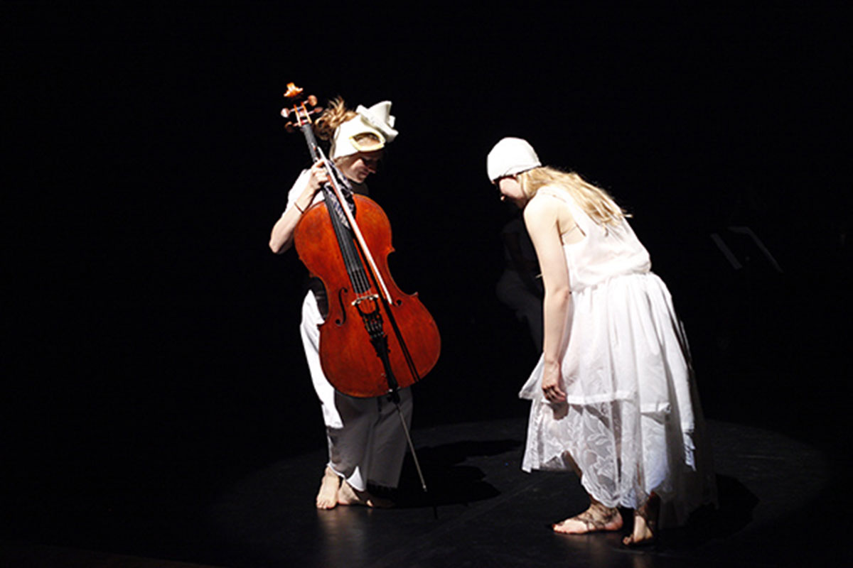 schwetzinger swr festspiele Présence GrauSchumacher PianoDuo Bernd Alois Zimmermann Claude Debussy Rokokotheater schloss